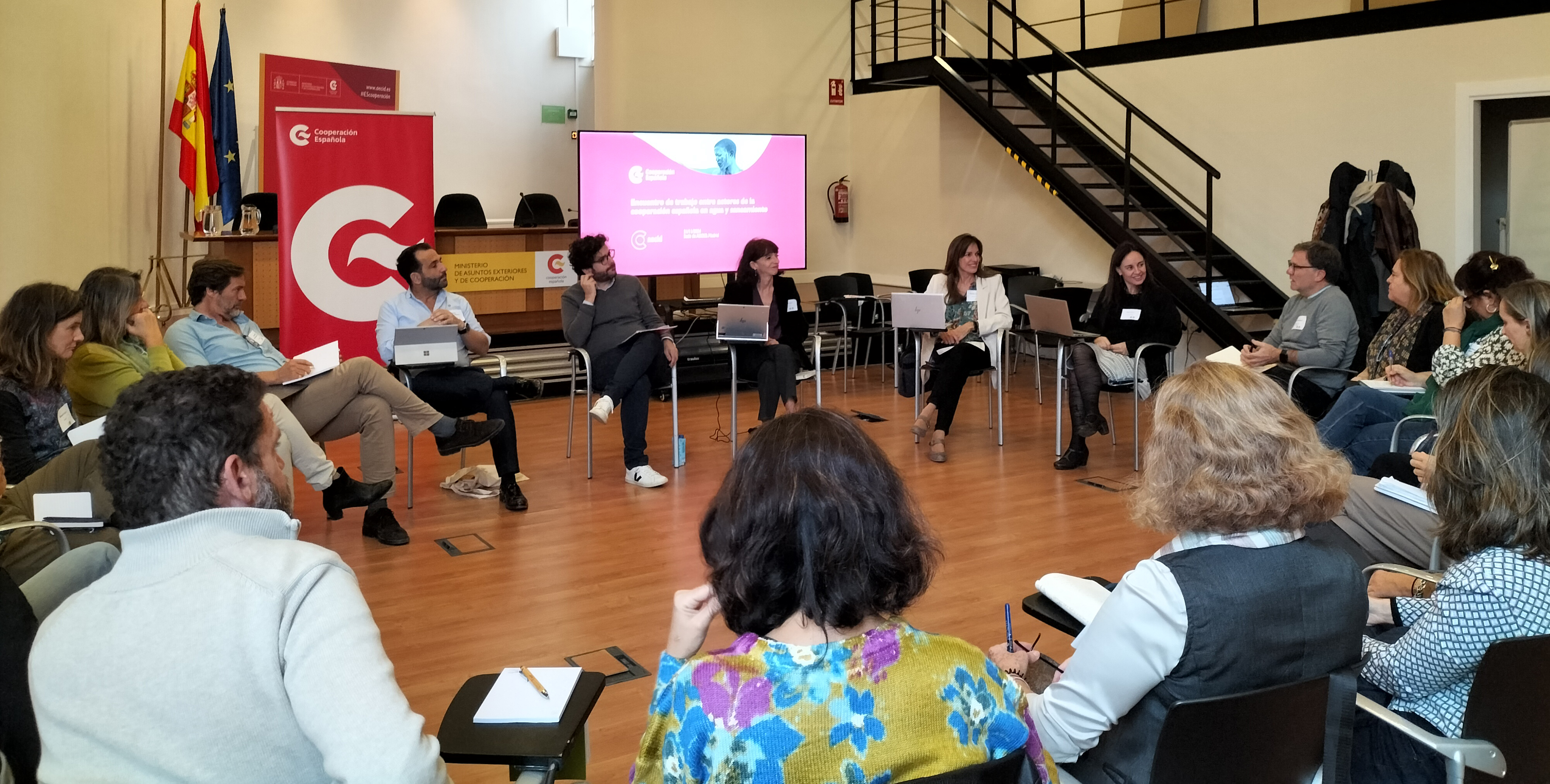 Fotografía de la reunión preparatoria