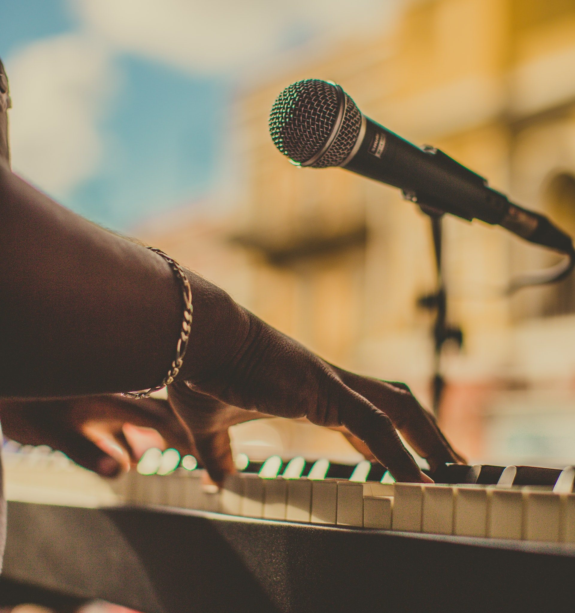Presentacin del documental Haciendo caminos quince aos del Encuentro de artistas cubanos en Guatemala