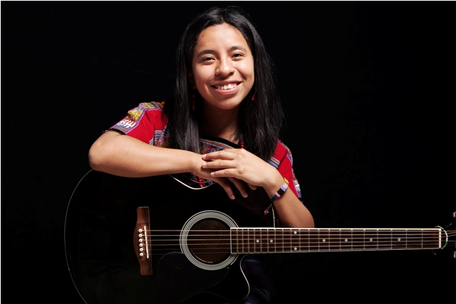 Aves Raras Concierto Sara Curruchich