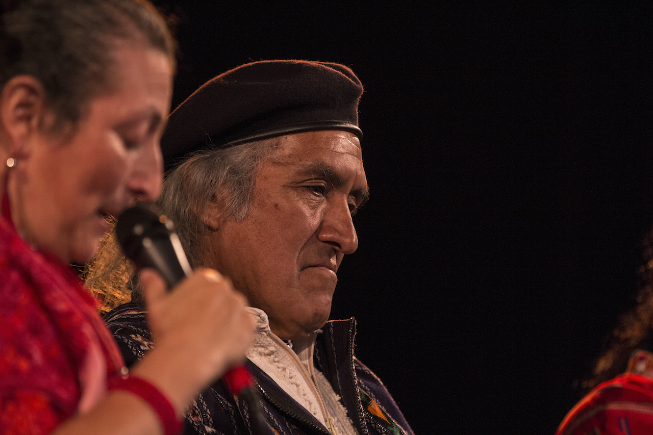 Presentacin de libro Las caras del tiempo de Humberto Akabal