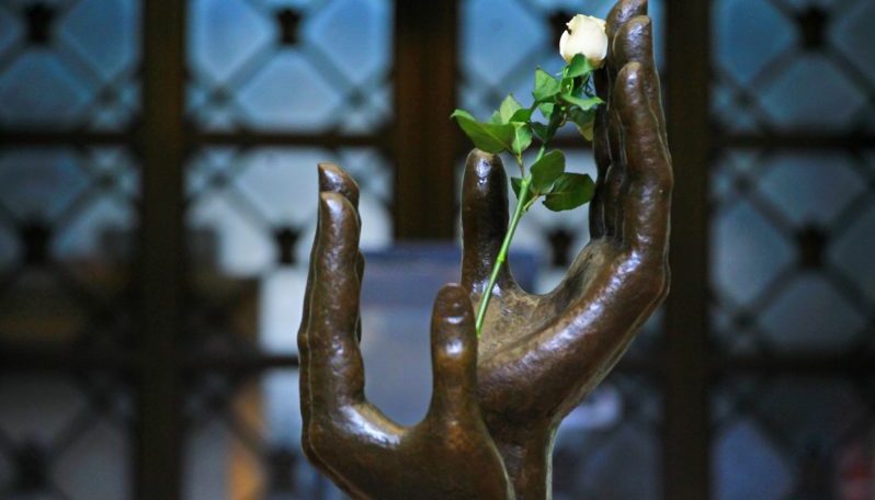 Presentacin de la edicin conmemorativa de Acuerdos de Paz en Guatemala