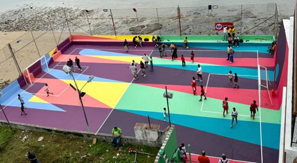 FOTO: Resultado de la intervención artística del campo de fútbol de San Felipe, Ciudad de Panamá / CCE-CdS